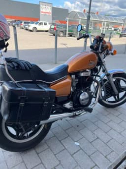 Honda cm400t -82